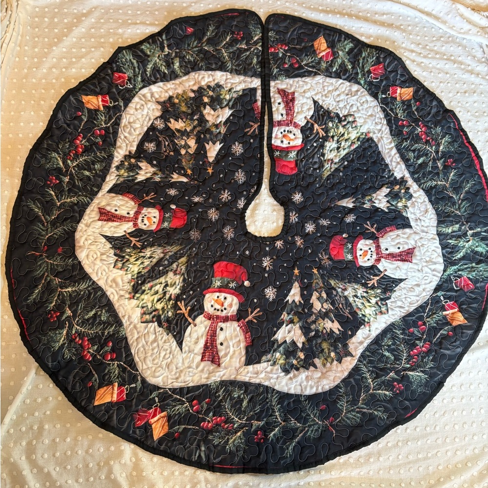 Vintage Handmade Quilted Christmas Tree Skirt Snowman 45”